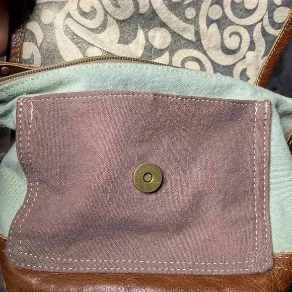 Myra Leaf Print Multicolor Small Cross Body Bag - Picture 10 of 13